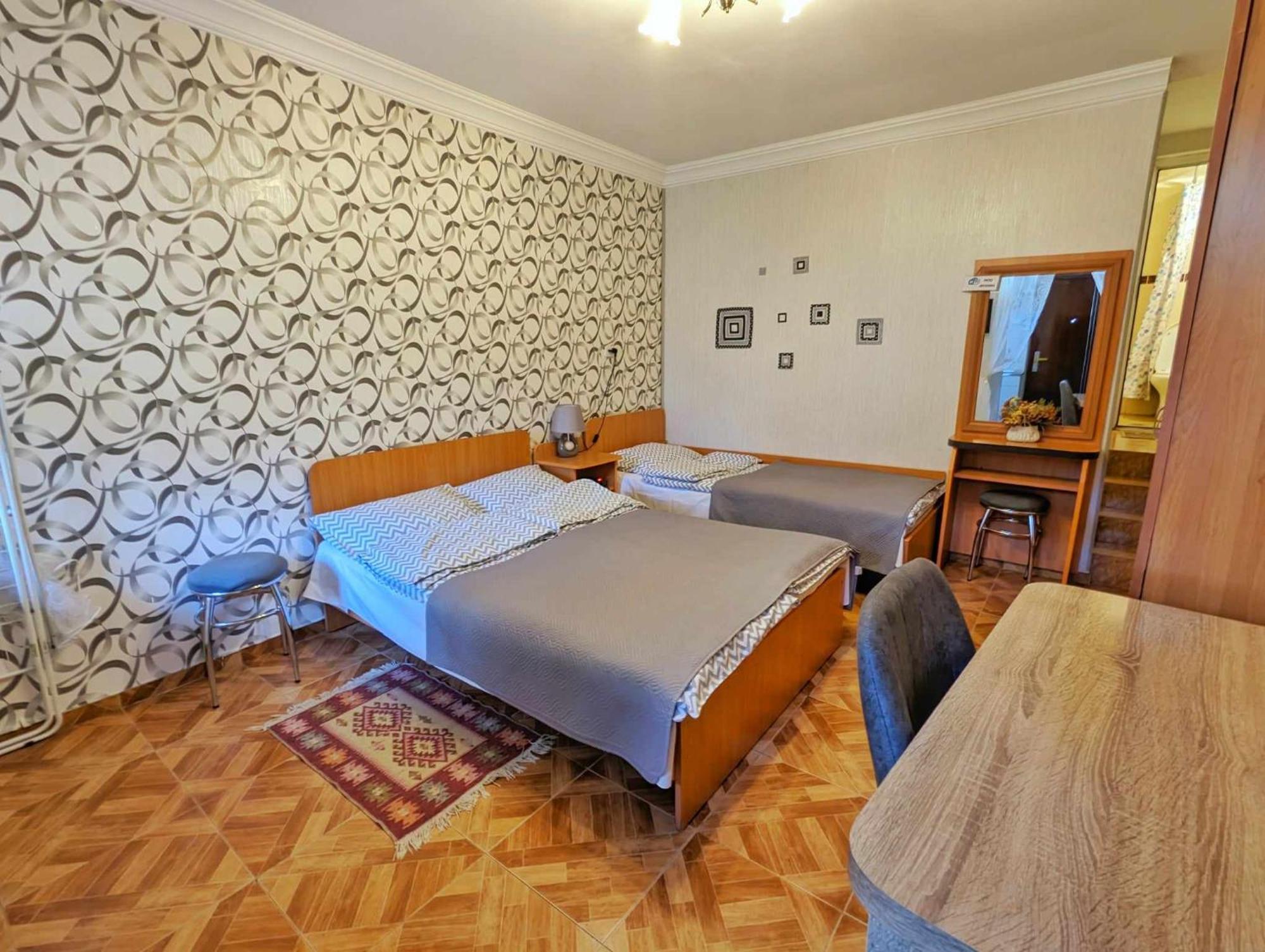 Paata'S Guesthouse 博尔若米 外观 照片