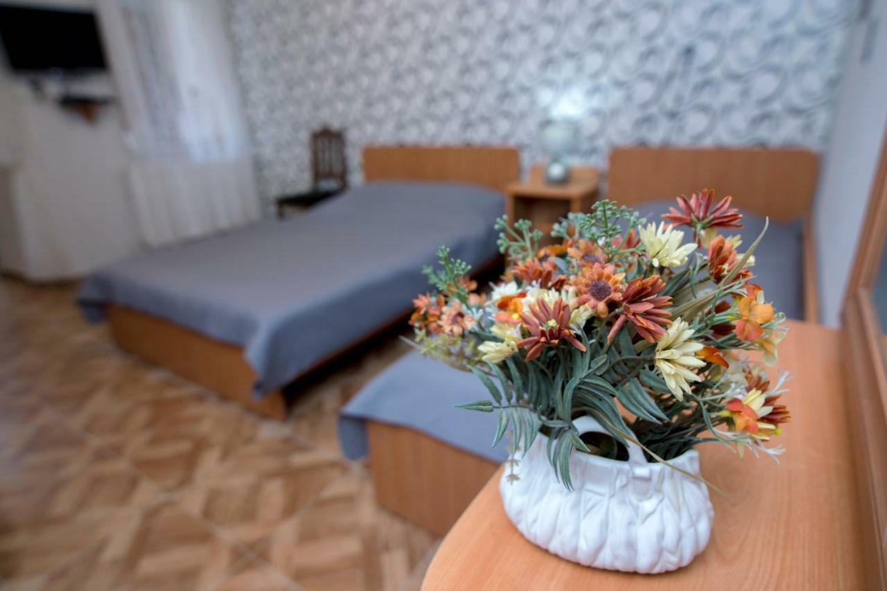 Paata'S Guesthouse 博尔若米 外观 照片